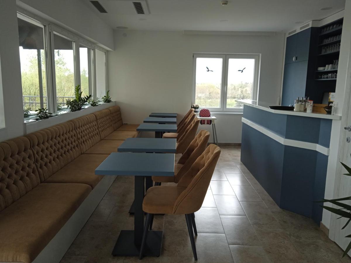 מלון Palić Navigator מראה חיצוני תמונה